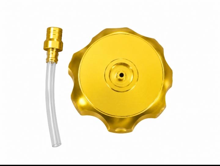 TAPA DE TANQUE DEPORTIVO DORADO UND STD